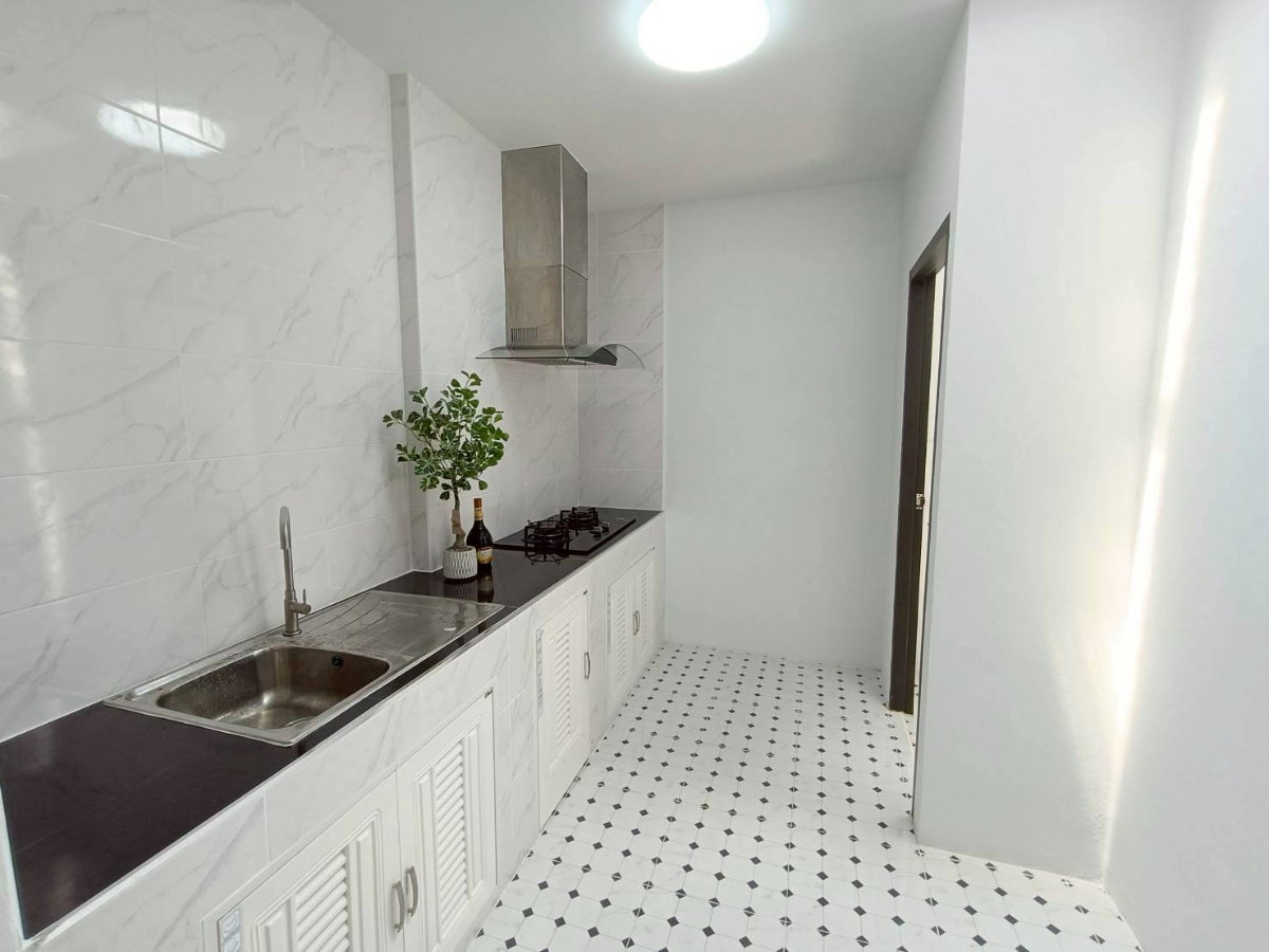 รูป ทาวน์เฮ้าส์รีโนเวทใหม่ สไตล์มินิมอล-โมเดิร์น หมู่บ้านมโนรมย์ 4 เลียบคลองสอง คลองสามวา พร้อมเฟอร์นิเจอร์ - รูปที่ 10/21