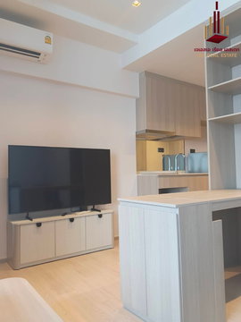 ✨ For Rent: Reference Sathorn Wongwianyai Condo ✨ 💰 Only 16,000 THB/month