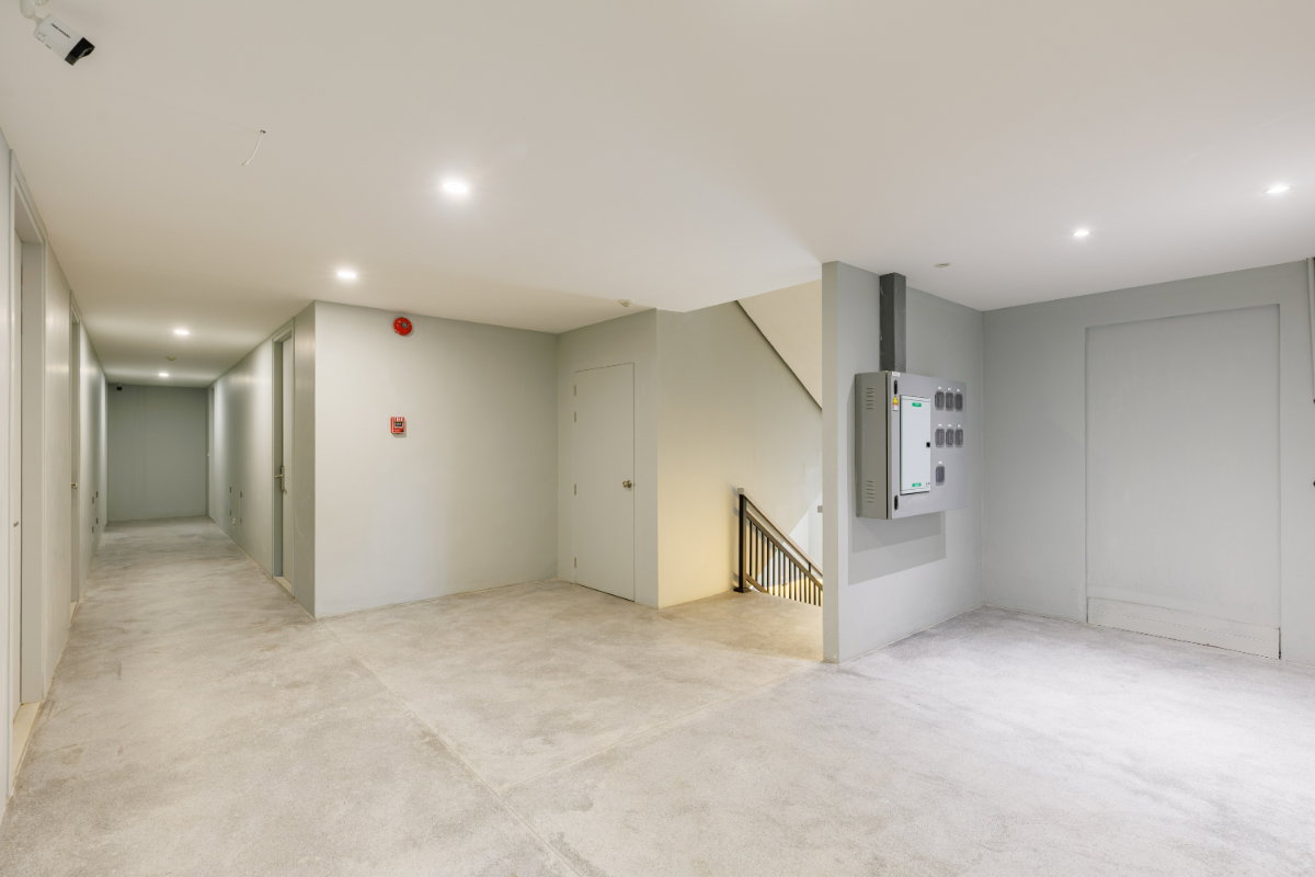 รูป ขายโรงแรมบูทีค 14 ห้อง พร้อมพื้นที่ร้านค้า ใกล้หาดป่าตอง ทำเลศักยภาพ [U5803265] - รูปที่ 23/30