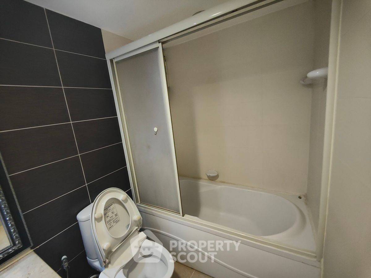 รูป คอนโด 2-ห้องนอน ที่ ลุมพินี สวีท สุขุมวิท 41 ใกล้ BTS พร้อมพงษ์ (ID 2363245) - รูปที่ 28/41