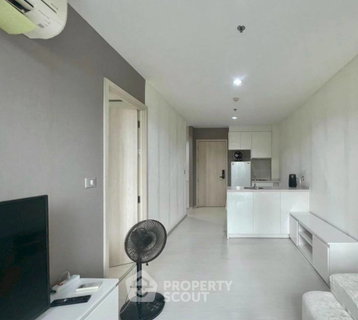 1-BR Condo at Rhythm Sukhumvit 42 near BTS Ekkamai (ID 2727245)