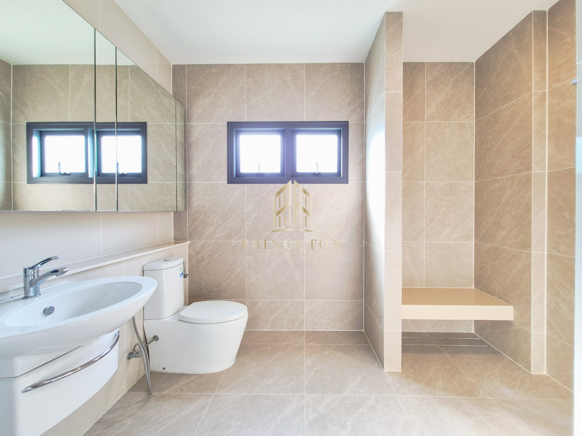 รูป บ้านหรูสไตล์คฤหาสน์ นาราสิริ กรุงเทพกรีฑา (แปลงมุม) - รูปที่ 18/47