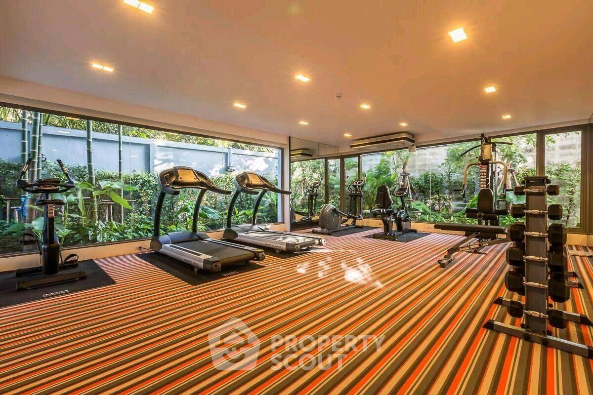 รูป คอนโด 2-ห้องนอน ที่ ดาวน์ทาวน์ 49 สุขุมวิท ใกล้ BTS พร้อมพงษ์ (ID 2306423) - รูปที่ 22/24