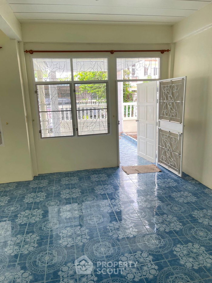 รูป บ้าน 3-ห้องนอน ที่ หมู่บ้านอยู่เจริญ ซอยเทิดราชัน 45 ใน สีกัน (ID 2328560) - รูปที่ 6/24