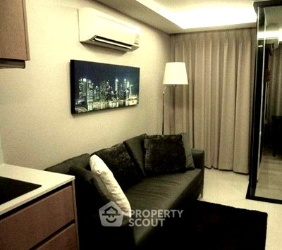 Condos for sale MRT Lumphini : 1-BR Condo at Socio Ruamrudee near BTS Nana (ID 2724878)
