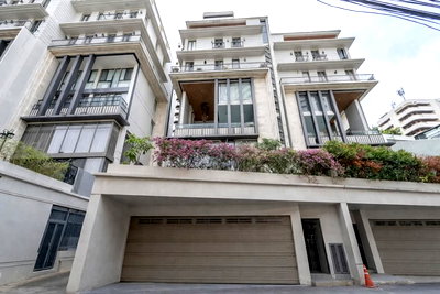 เช่าบ้านเดี่ยว สุขุมวิท 49 : 📣📣 ให้เช่าบ้านเดี่ยว Ultra luxury in 749 Residence 4 ห้องนอน ใจกลางสุขุมวิท 49 มีลิฟท์ส่วนตัว