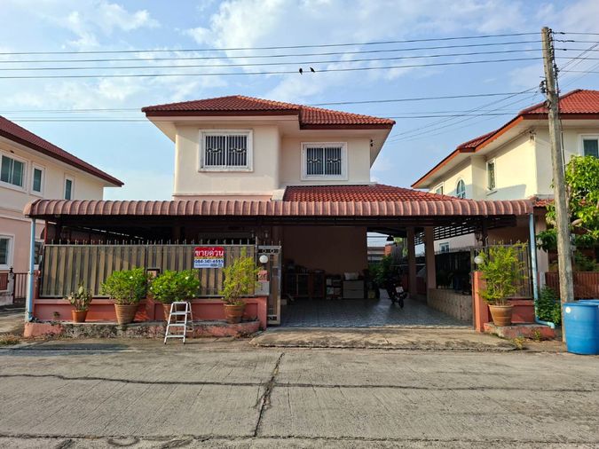 บ้านเดี่ยว 2 ชั้น โครงการ บ้านภิภาพร โครงการ 3 ถ.เลียบคลองหก คลองหก คลองหลวง จ.ปทุมธานี 12120 (ราคา 3,500,000 บาท )