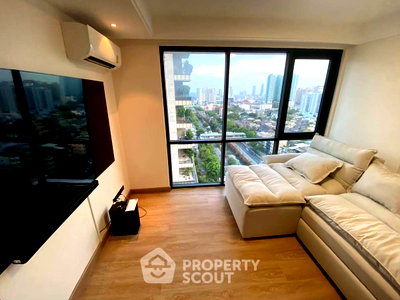 คอนโดให้เช่า : คอนโดมิเนียม Regal Sathon-Naradhiwas ชั้น 20 ขนาด 41 ตร.ม. 2 ห้องนอน ใกล้ทุ่งมหาเมฆ สาทร (ID 2682334)