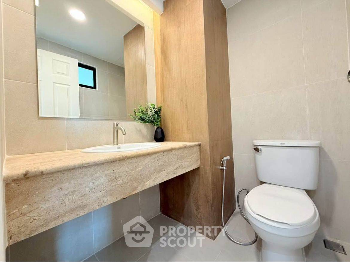 รูป คอนโด 2-ห้องนอน ที่ ลุมพินี เพลส พระราม 3 - ริเวอร์ไรน์ ใน บางโพงพาง (ID 2708934) - รูปที่ 5/5