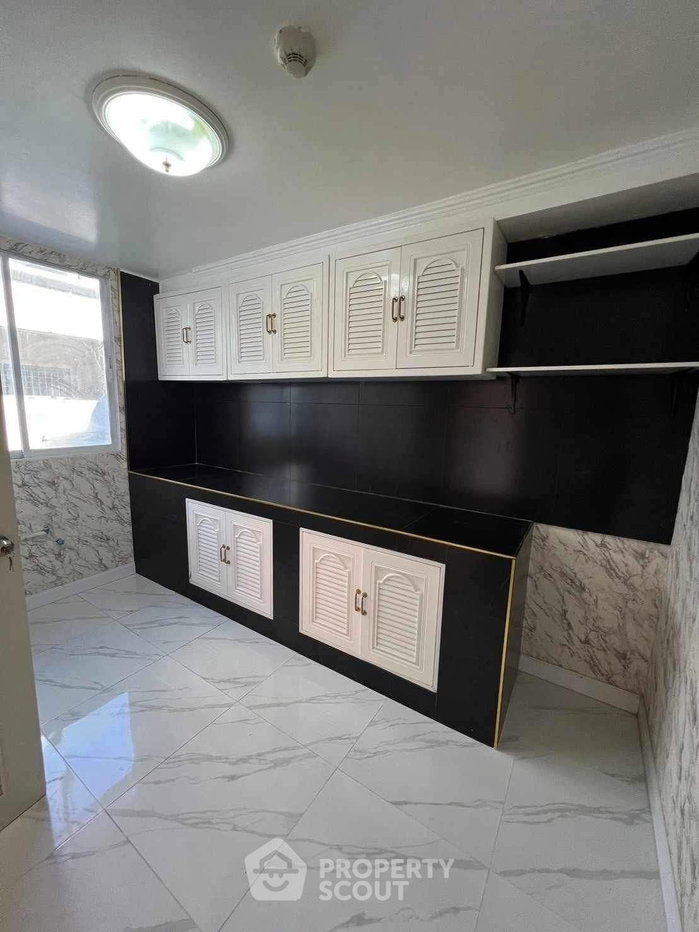 รูป คอนโด 4-ห้องนอน ที่ ศุภาลัย เพลส สุขุมวิท 39 ใกล้ BTS พร้อมพงษ์ (ID 2733654) - รูปที่ 3/8