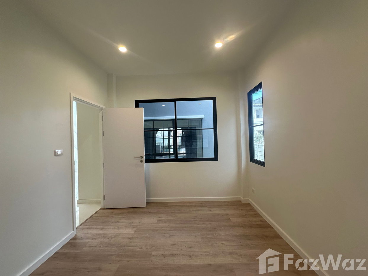 รูป บ้านเดี่ยวให้เช่า 3 ห้องนอน ในโครงการ คราวน์ เอสเตท ดัลลิช โร๊ด 5629576 - รูปที่ 10/24