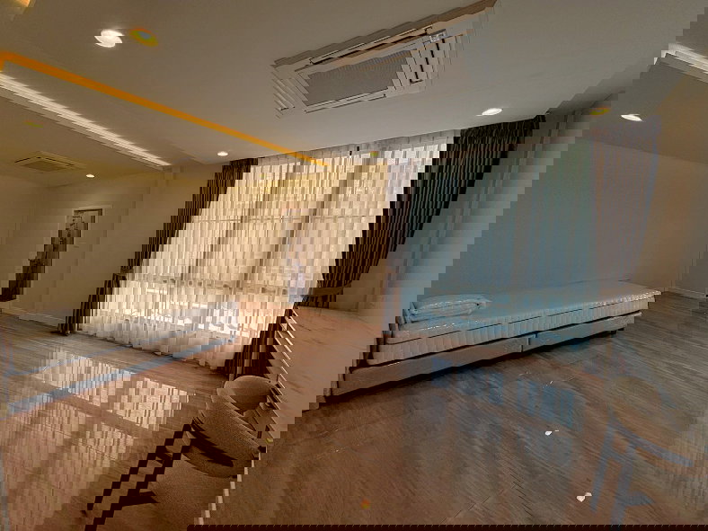 รูป บ้านรีโนเวทใหม่ทั้งหลัง 4 ห้องนอน พร้อมพงษ์ ** NO CO-AGENT ** - รูปที่ 10/21