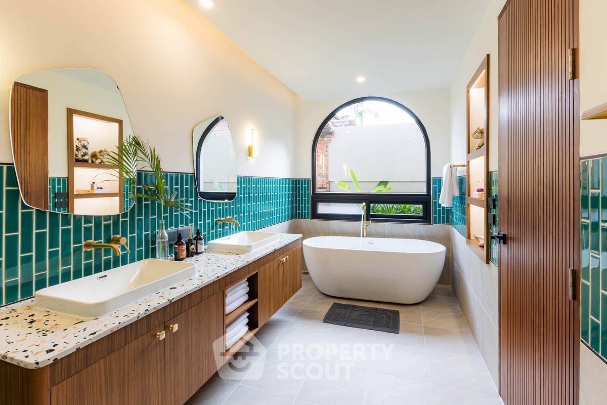 picture 4-BR Villa close to Rawai (ID 2731459) - 5/13