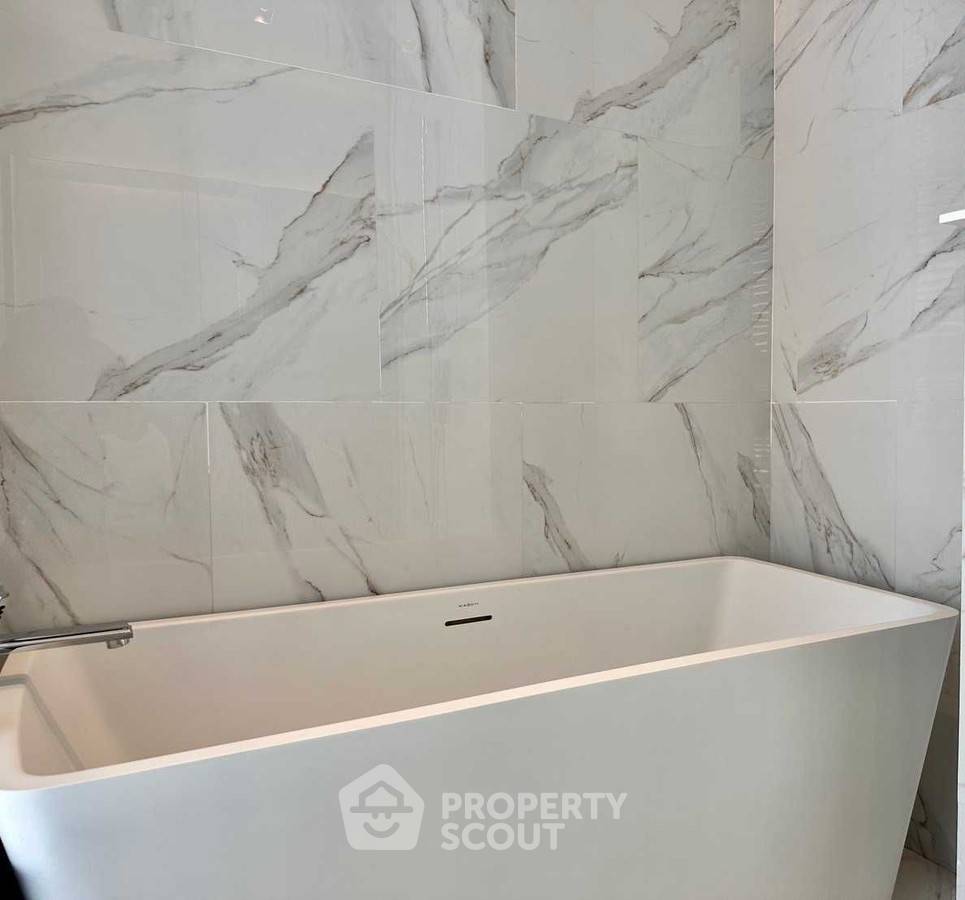 รูป คอนโด 1-ห้องนอน ที่ เดอะ รีเซิร์ฟ สาทร ใกล้ BTS ศาลาแดง (ID 2709487) - รูปที่ 2/6