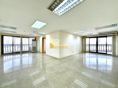 State Tower | Unfurnished 2 Bedroom Condo in Iconic Building - BR60066CD