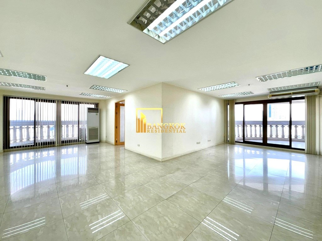 รูป State Tower | Unfurnished 2 Bedroom Condo in Iconic Building - BR60066CD - รูปที่ 1/36