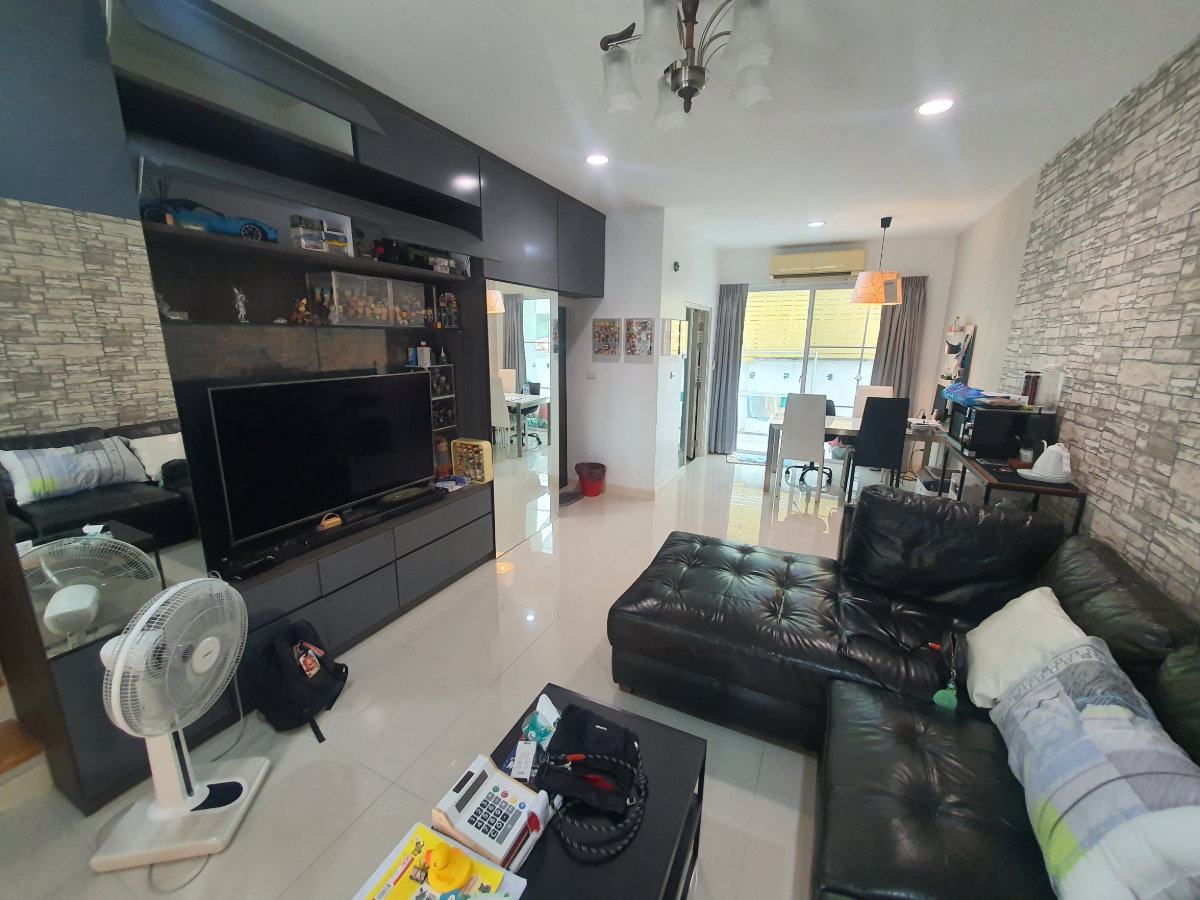รูป บ้านกลางเมือง ลาดพร้าว 87, ทาวน์โฮม 3 ชั้น, วิวสวน เป็นส่วนตัว ทำเลดี, สไตล์โมเดิร์น ราคาจับต้องได้, ฟังก์ชันครบ หรู คุ้ม พร้อมอยู่ทันที - รูปที่ 18/22