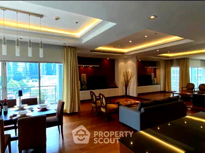 Condos for rent Siam Center : 3-BR Condo at Royal Residence Park near BTS Phloen Chit (ID 1550615)