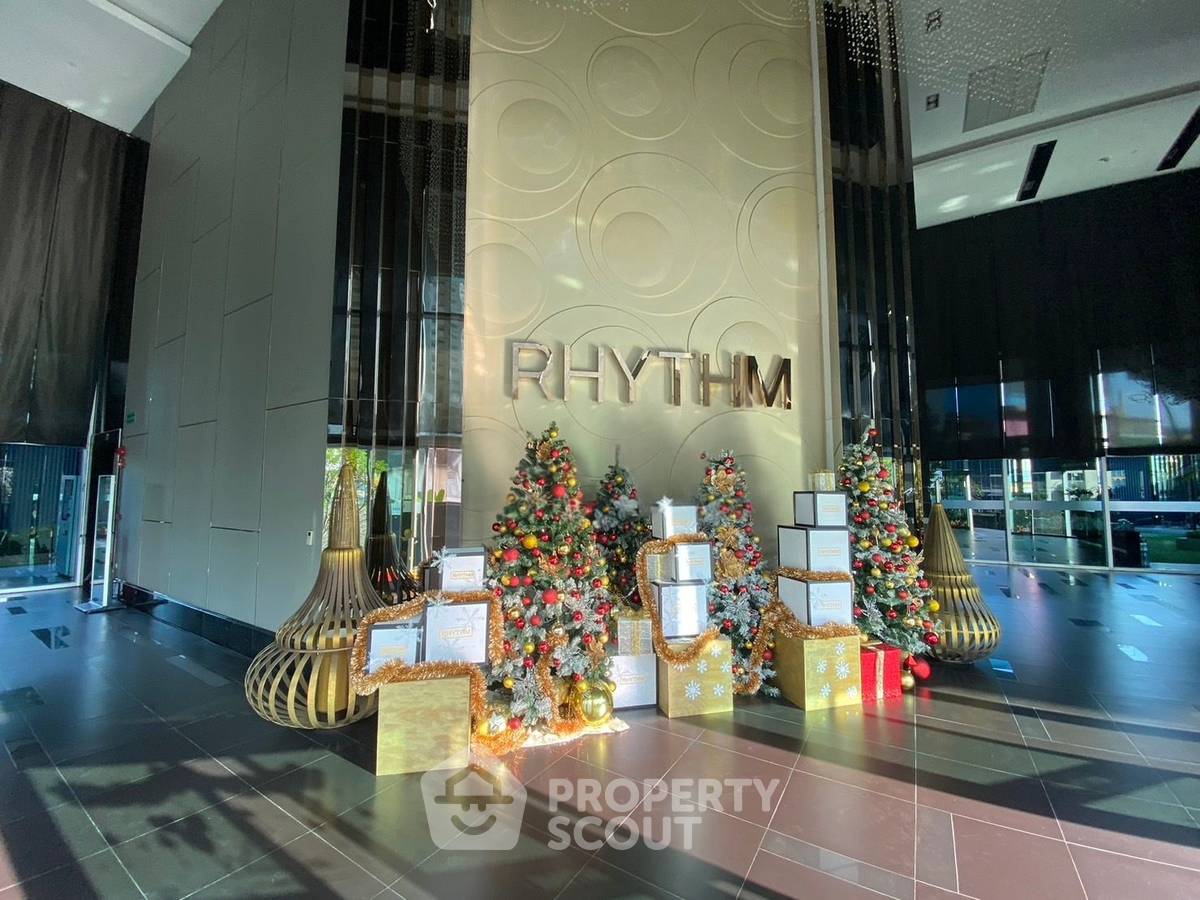 รูป คอนโด 1-ห้องนอน ที่ ริธึ่ม สาทร ใกล้ BTS สะพานตากสิน (ID 2735952) - รูปที่ 3/5