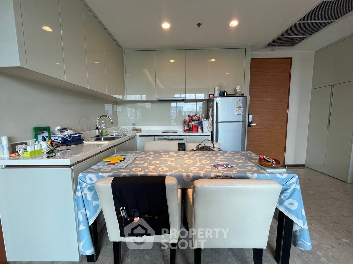 รูป คอนโด 2-ห้องนอน ที่ ดิ แอดเดรส สุขุมวิท 28 ใกล้ BTS พร้อมพงษ์ (ID 2723560) - รูปที่ 2/7