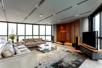 คอนโดให้เช่า : LTH5919 – Penthouse at Millennium Residence FOR RENT 2 beds 3 baths size 376.8 SQ.M. nearby BTS Asoke Station ONLY 450K/Month