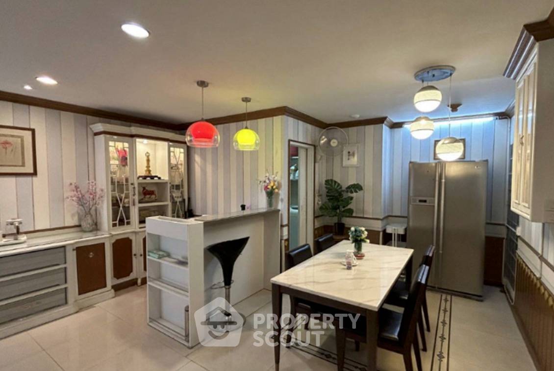 รูป คอนโด 3-ห้องนอน ที่ ริชมอนด์ พาเลส คอนโดมิเนียม ใกล้ BTS พร้อมพงษ์ (ID 2716330) - รูปที่ 2/4