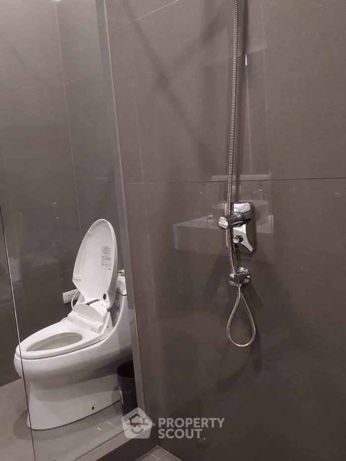 รูป คอนโด 3-ห้องนอน ที่ ทราเพโซ สุขุมวิท 16 ใกล้ MRT ศูนย์การประชุมแห่งชาติสิริกิติ์ (ID 1922816) - รูปที่ 22/26