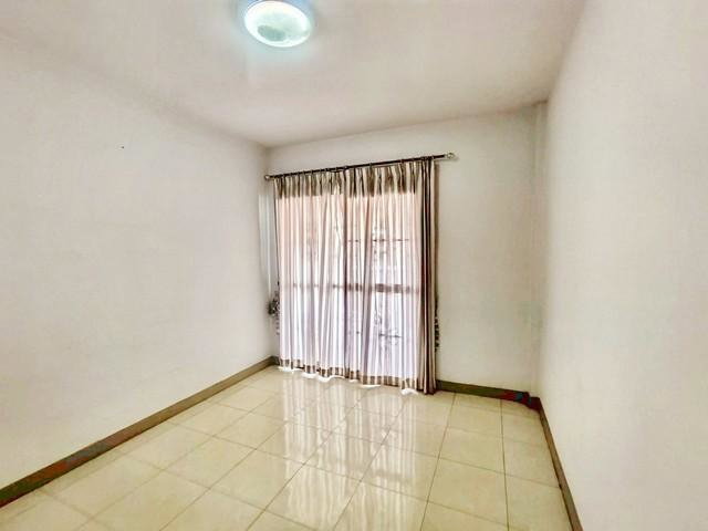 รูป ขายบ้านแฝด เอ.ซี.เฮ้าส์ 3ลำลูกกา คลอง 4 ราคาดีสุดในโครงการ เดินทางสะดวก ใกล้ตลาด ห้างสรรพสินค้า ร.ร แย้มสะอาด - รูปที่ 14/23