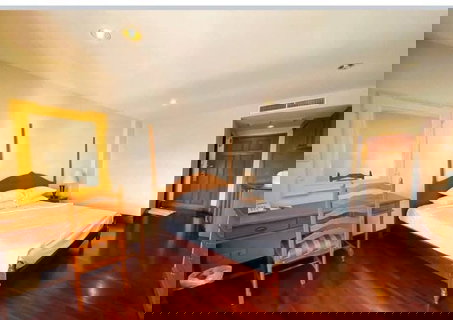 รูปภาพ Property Detail : 1 Bedroom Living Area 39.60 Sqm. Facilities : Swimming pool , 24 hrs security Nearby Amenities : Hua Hin Airport 