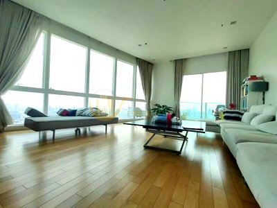 Condos for sale : LTH1320 – Condo FOR SALE Millennium Residence 3 bedrooms 193 Sq.M. in Asoke area ONLY 39 MB
