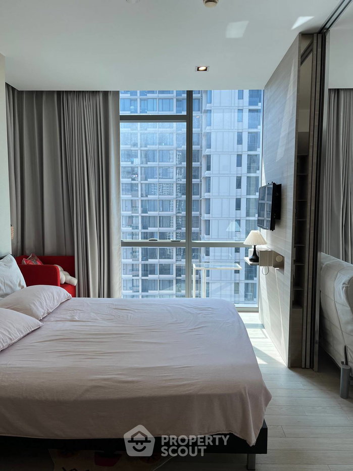 รูป คอนโด 1-ห้องนอน ที่ เดอะ รูม สุขุมวิท 21 ใกล้ MRT สุขุมวิท (ID 2728536) - รูปที่ 2/8