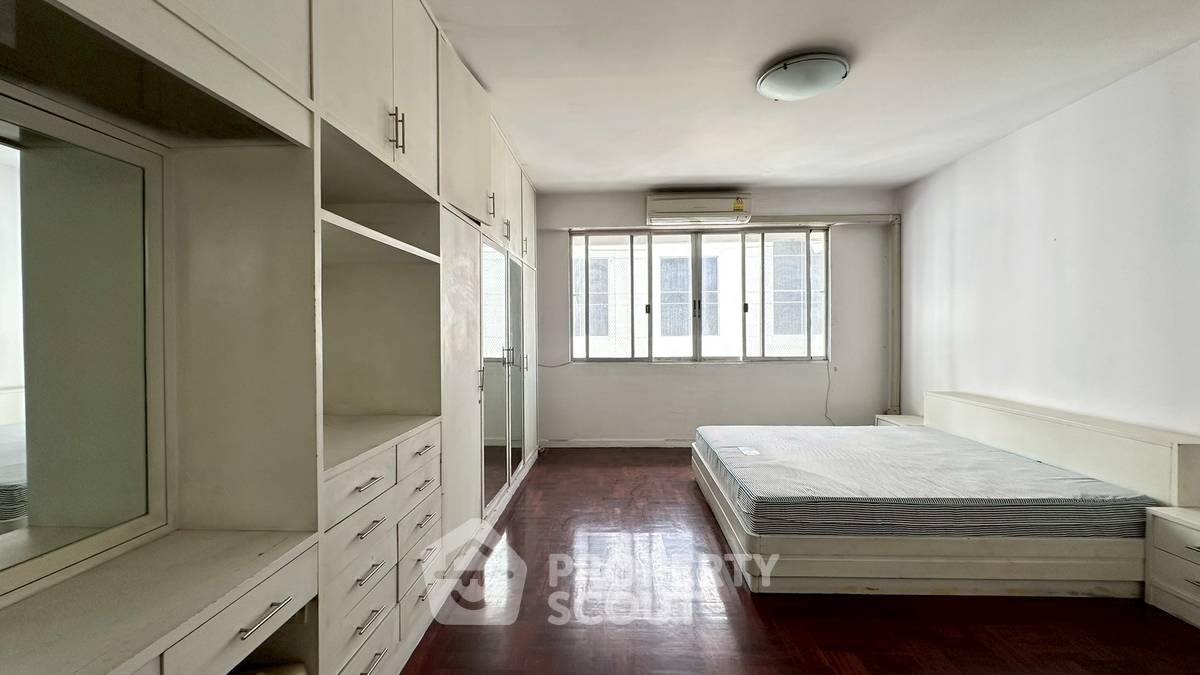 รูป คอนโด 3-ห้องนอน ที่ แกรนด์ วิลล์ เฮ้าส์ 1(สุขุมวิท24) คอนโดมิเนียม ใกล้ BTS พร้อมพงษ์ (ID 2731345) - รูปที่ 17/20