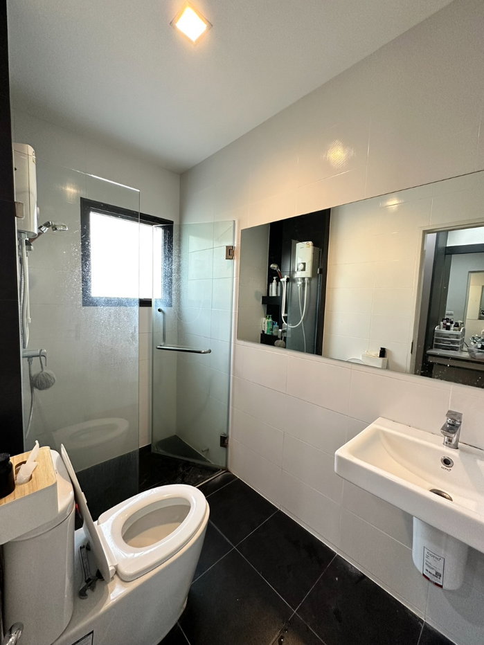 รูป [ขาย 4.8M] Venue ติวานนท์-รังสิต | 3 นอน 167 ตรม. บ้านสวย สภาพดี ใกล้ทางด่วนศรีสมาน - รูปที่ 9/19