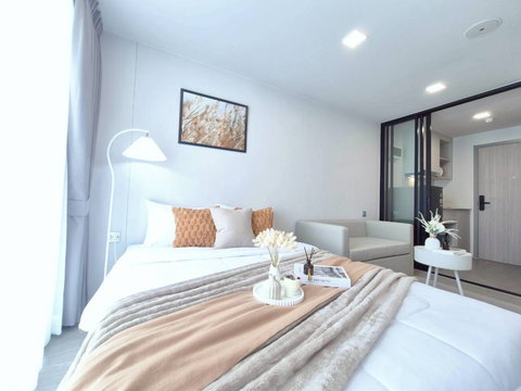 ให้เช่าคอนโดแอทโมซโอเอซิสอ่อนนุช ห้องใหม่สวยตรงปกทำเลใกล้รถไฟฟ้าศรีนุช