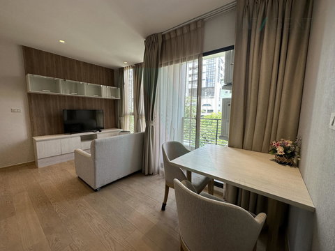 For rent, Runesu Thonglor 5, 1 bedroom, 5th floor, near Pridi Banomyong Institute.