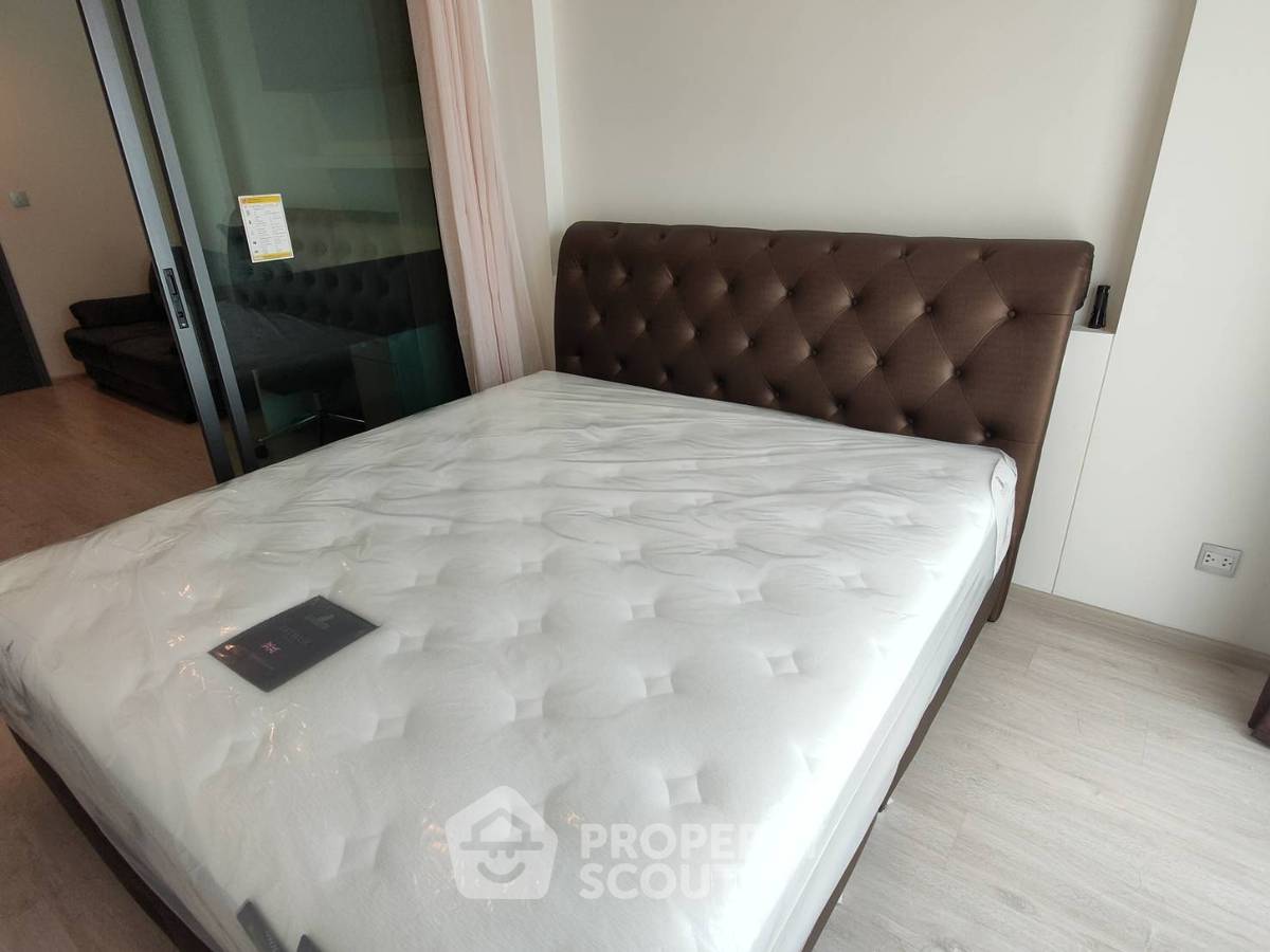 picture Studio Condo at Rhythm Rangnam near BTS Victory Monument (ID 2735418) - 5/12