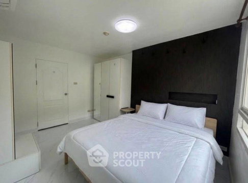2-BR Condo at Chateau In Town Ratchada 17 near MRT Sutthisan (ID 2731497)