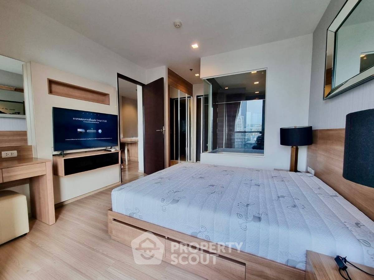 รูป คอนโด 1-ห้องนอน ที่ ริธึ่ม สาทร ใกล้ BTS สะพานตากสิน (ID 2738554) - รูปที่ 3/12