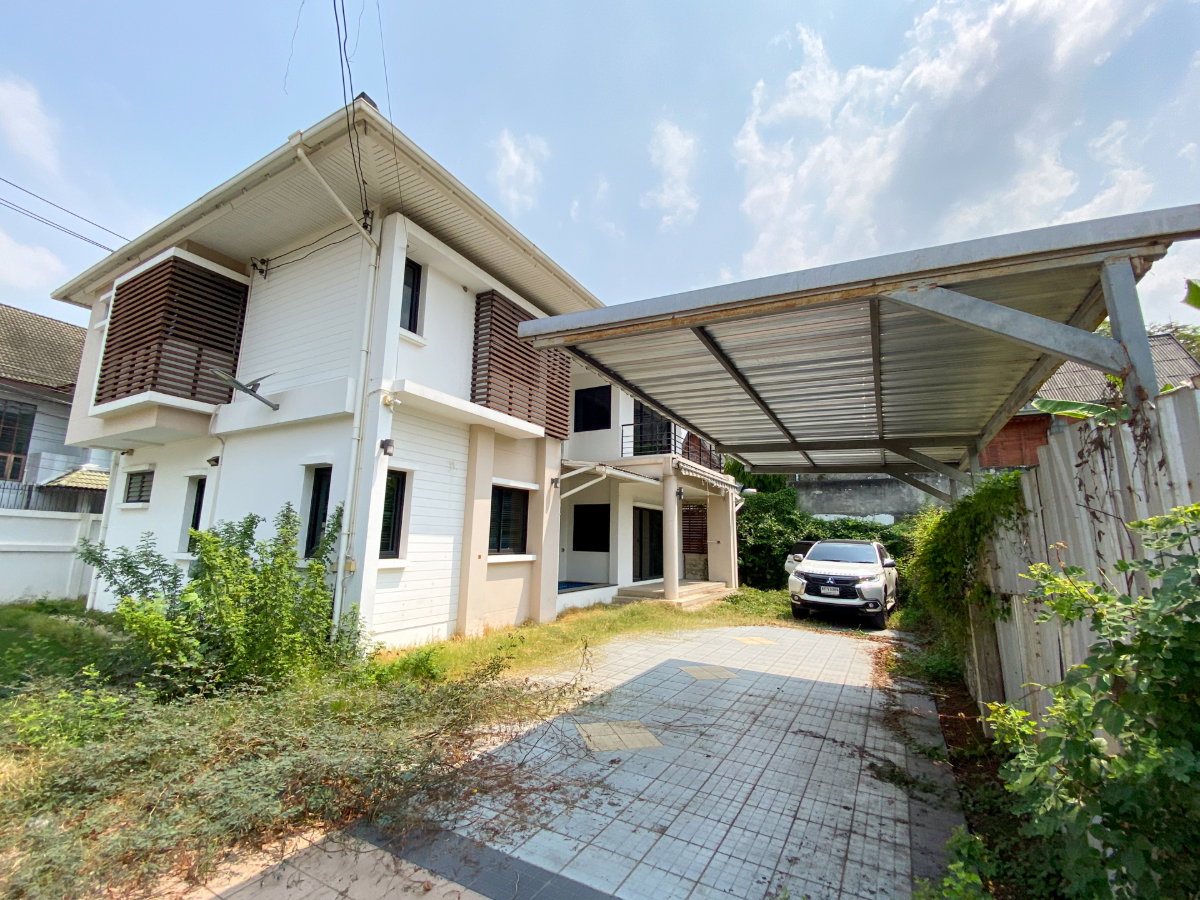 รูป ✨ Rare Item! ขายบ้านเดี่ยวสร้างเอง รัชดา-เสนานิคม 1 (แยก 12) — พื้นที่ 87 ตร.ว. ทำเลทองใจกลางเมือง ✨ - รูปที่ 1/42