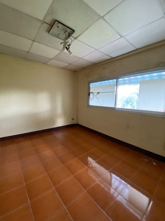 รูป ขายทาวน์เฮาส์ ในเขตเทศบาลตำบลขลุง จังหวัดจันทบุรี หมู่บ้านอรวรรณ - รูปที่ 8/10