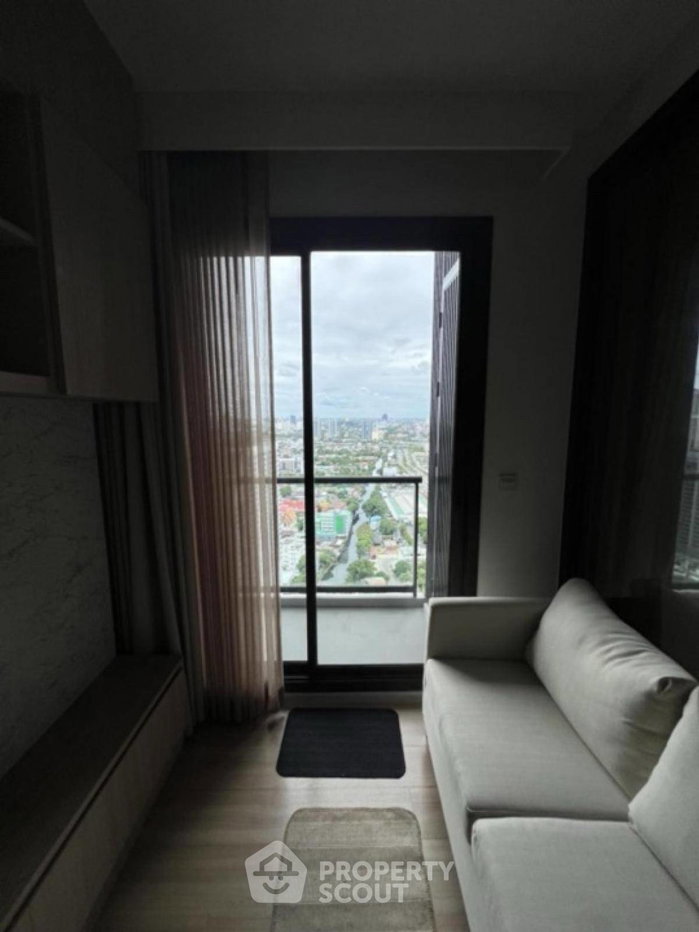 picture Pet-Friendly 34th-Floor 1-BR M Jatujak Near BTS Saphan Khwai (ID 2049100) - 7/24