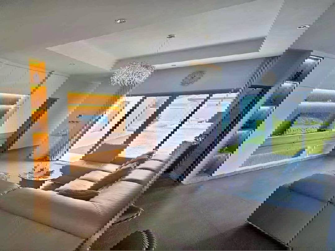 รูป วิลล่าหรูพร้อมสระว่ายน้ำส่วนตัวให้เช่าในพัทยา – 4 ห้องนอน | สระว่ายน้ำส่วนตัว | บ้านพัทยา 6 - รูปที่ 9/10