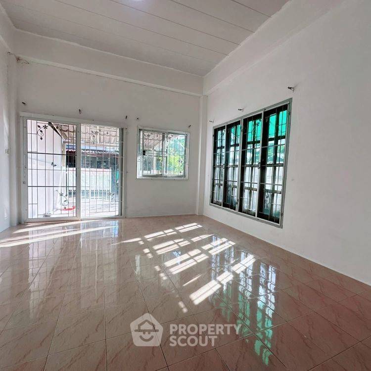 picture 2-BR Townhouse in Min Buri (ID 2737242) - 11/16