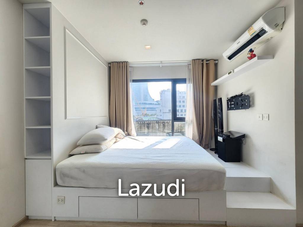 picture 35 sqm 1 Bedroom Condo at Life One Wireless - 3/9