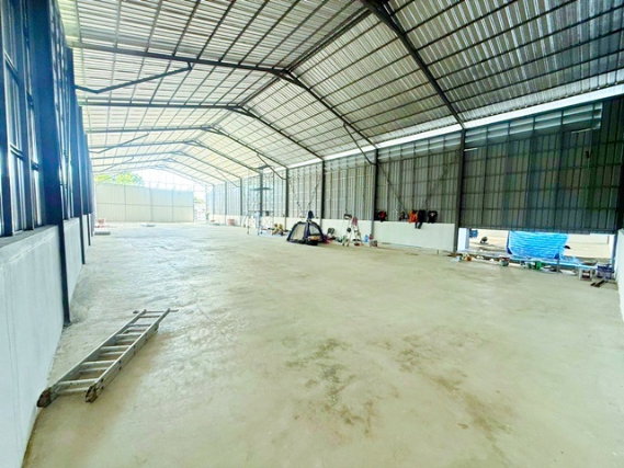 รูป ย่านกรุงเทพกรีฑา12-22 โกดังให้เช่าขนาดใหญ่ มี 2 ยูนิต 2 น้ำ ใกล้ APL บ้านทับช้าง 900 ม 650ตร.ม.ทำเลศักยภาพ - รูปที่ 5/8