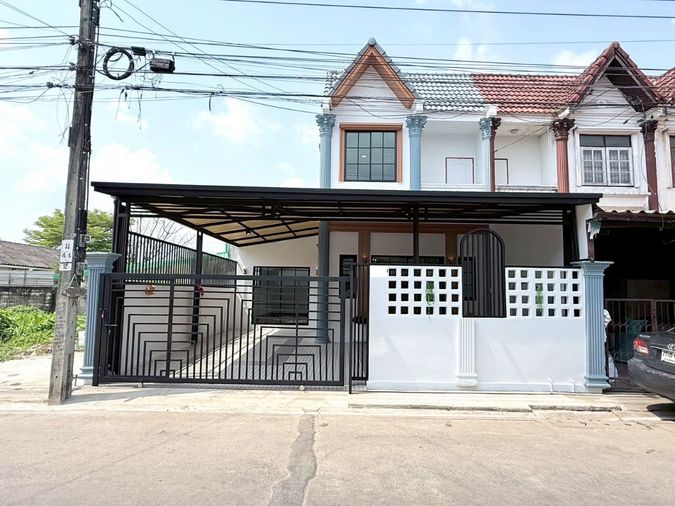 🎉 ขายบ้านรีโนเวท 🚩 หมู่บ้านเหมชาติ ซ.เลียบวารี 59 🏡 ทาวน์เฮ้าส์ 2 ชั้น หลังมุม เนื้อที่ 32 ตร.ว. 🔧 รีโนเวทสวยพร้อมอยูุ่ ✨ราคาเพียง 2.35 ล้านบาท