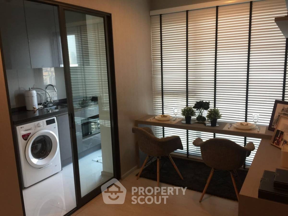 รูป คอนโด 1-ห้องนอน ที่ ริทึ่ม อโศก ใกล้ MRT พระราม 9 (ID 2737174) - รูปที่ 3/5