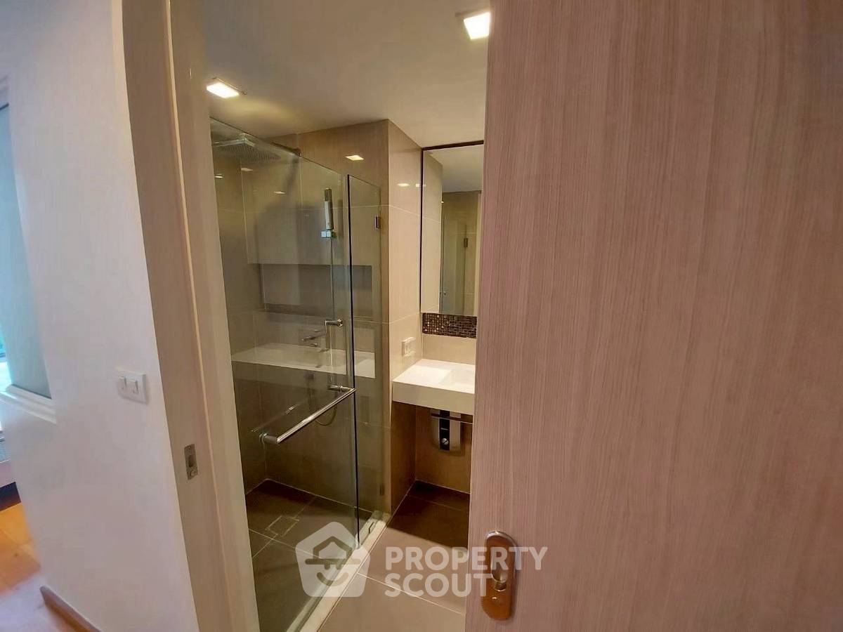 picture Pet-Friendly 2-BR At Down Town 49 Near BTS Phrom Phong (ID 2727725) - 9/15