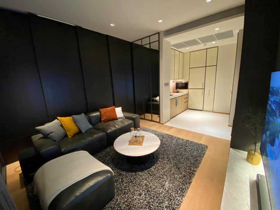 รูป LTH5226– BEATNIQ Sukhumvit 32 FOR SALE with 1 bed 1 bath size 43.42  Sq.M. BTS Thonglor station ONLY 13 MB - รูปที่ 1/6