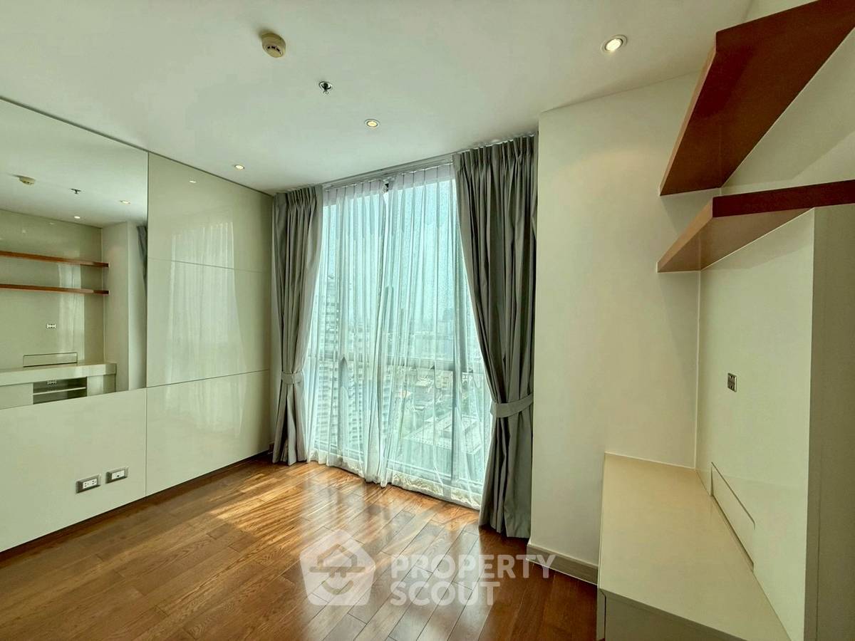 รูป คอนโด 2-ห้องนอน ที่ ดิ แอดเดรส สุขุมวิท 28 ใกล้ BTS พร้อมพงษ์ (ID 2733419) - รูปที่ 2/7